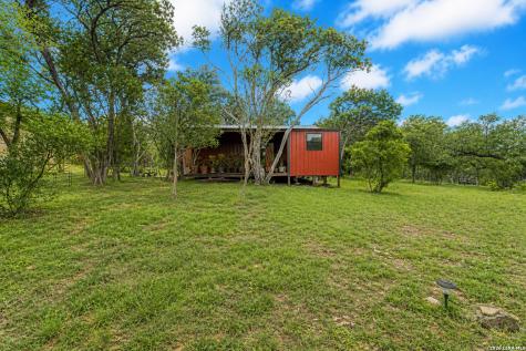 2939 Goat Hill Road Lakehills TX 78063