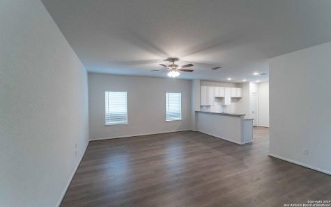 124 Fawn Trace San Antonio TX 78253