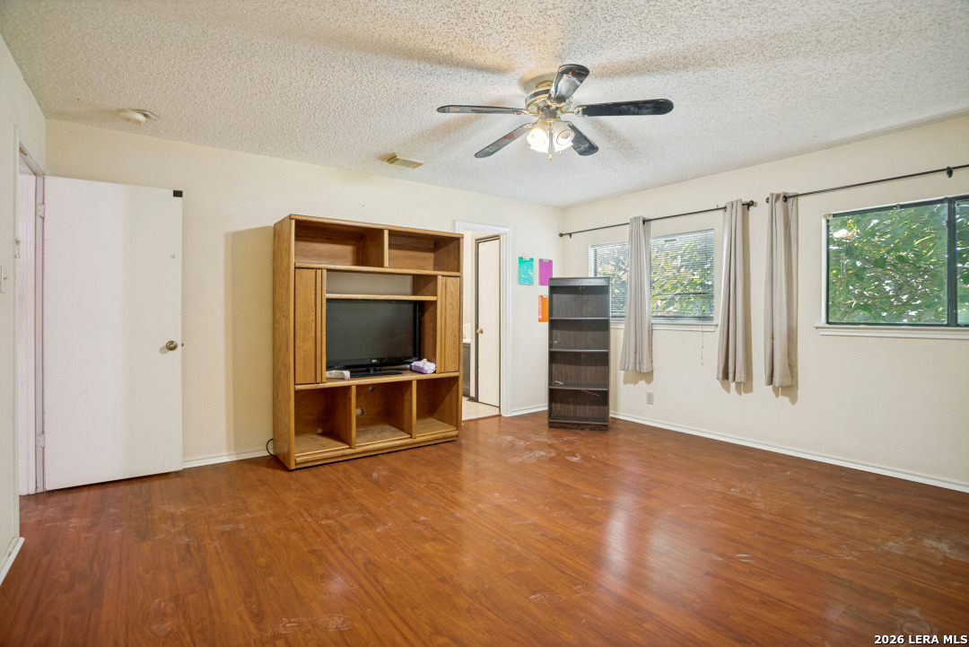 9938 Kelton Drive San Antonio TX 78250