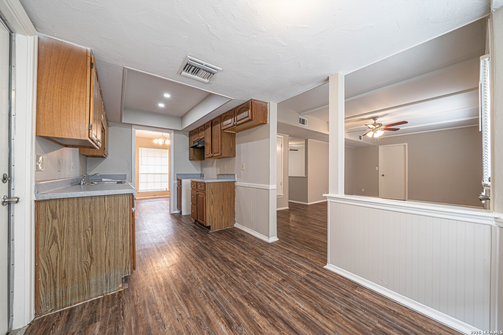 8111 Rain Forest San Antonio TX 78239
