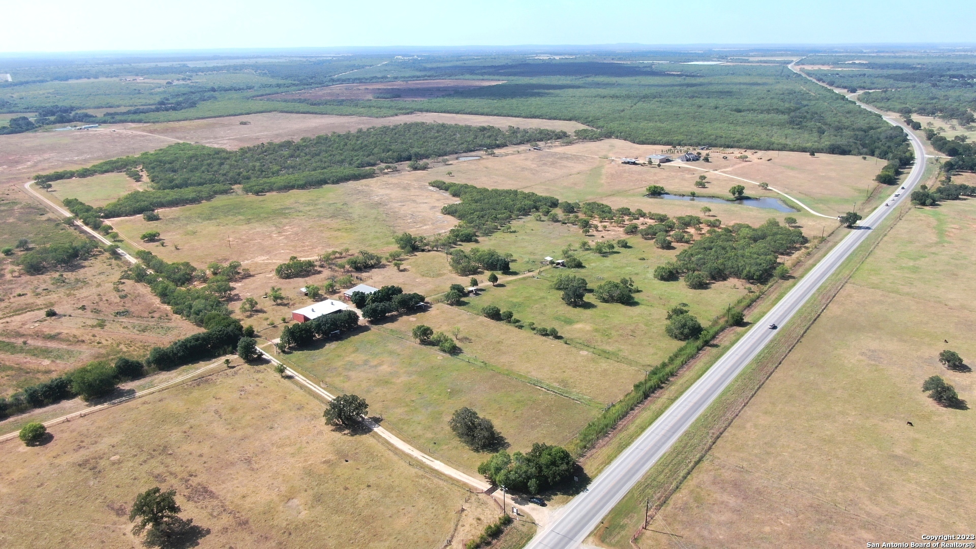 2712 N State Highway 80 Nixon TX 78140