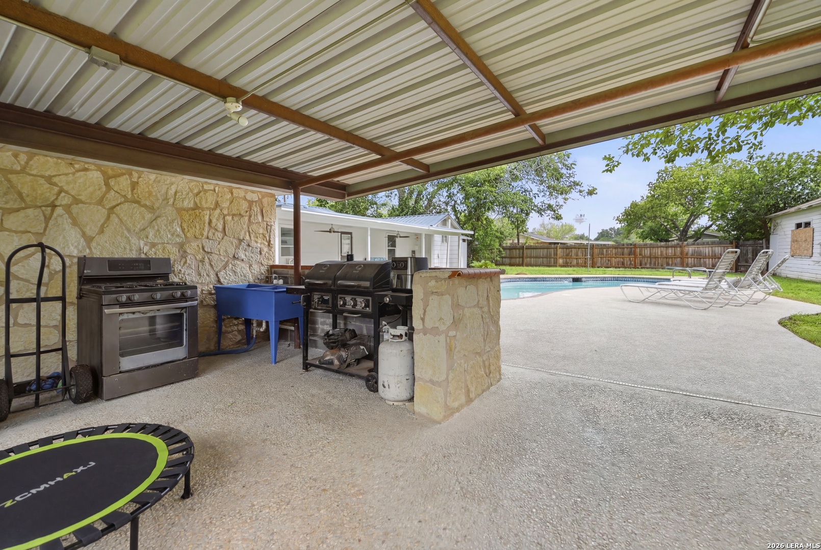 2401 Avenue J Hondo TX 78861