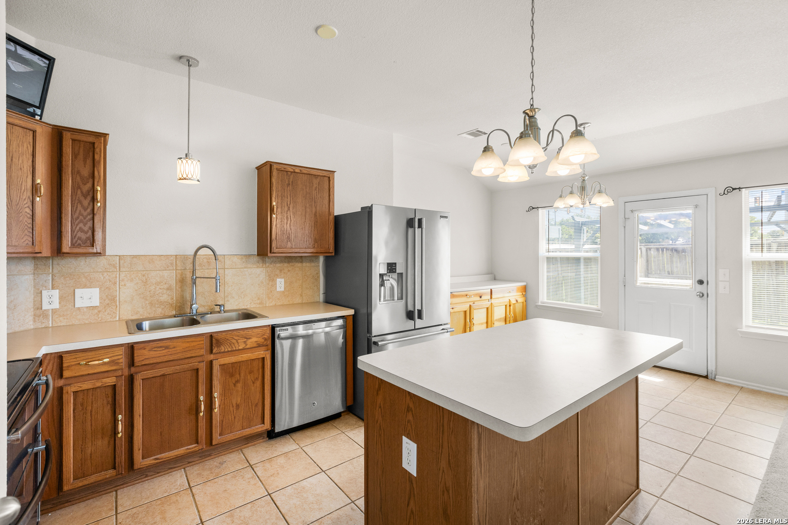 14219 Rosy Finch San Antonio TX 78233
