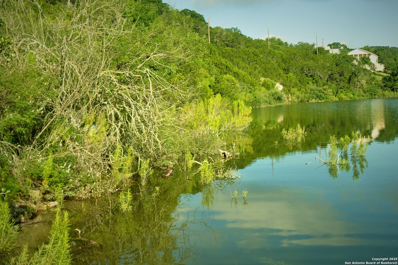 10&11 Plumb Cove Lakehills TX 78063