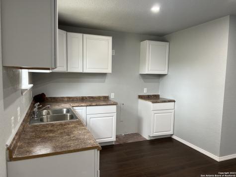 1207 Plum Street Floresville TX 78114