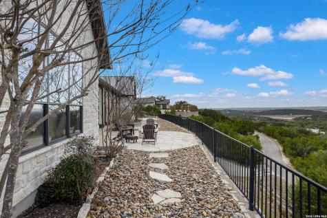 800 High Oaks Canyon Lake TX 78133