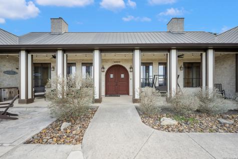 800 High Oaks Canyon Lake TX 78133