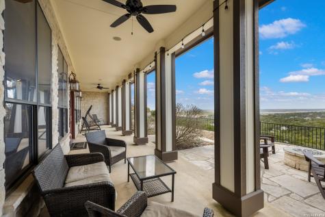 800 High Oaks Canyon Lake TX 78133