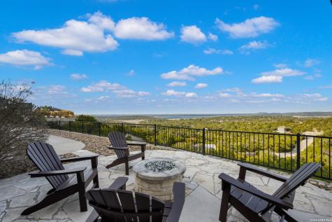 800 High Oaks Canyon Lake TX 78133