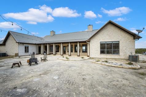 800 High Oaks Canyon Lake TX 78133