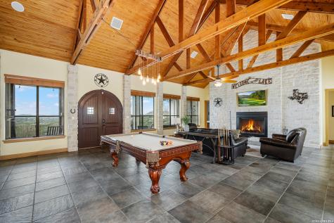 800 High Oaks Canyon Lake TX 78133