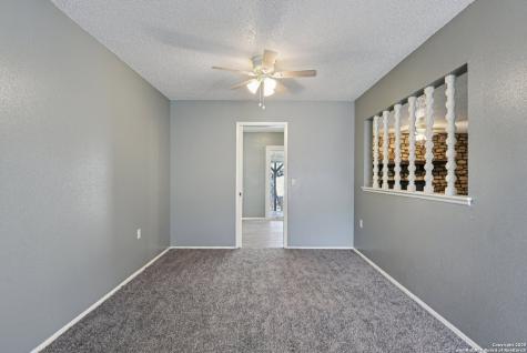 8203 Phoenix Universal City TX 78148