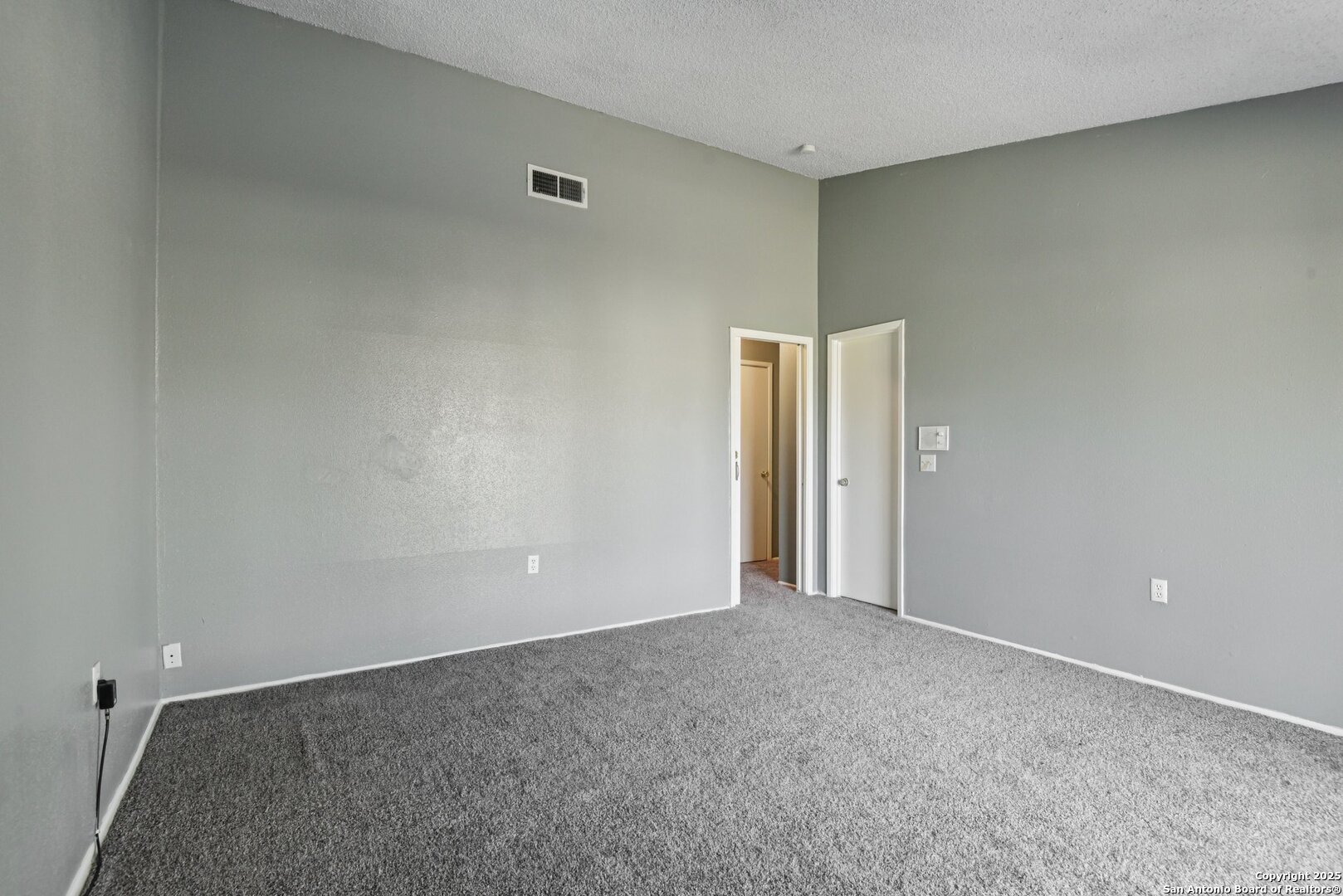 8203 Phoenix Universal City TX 78148