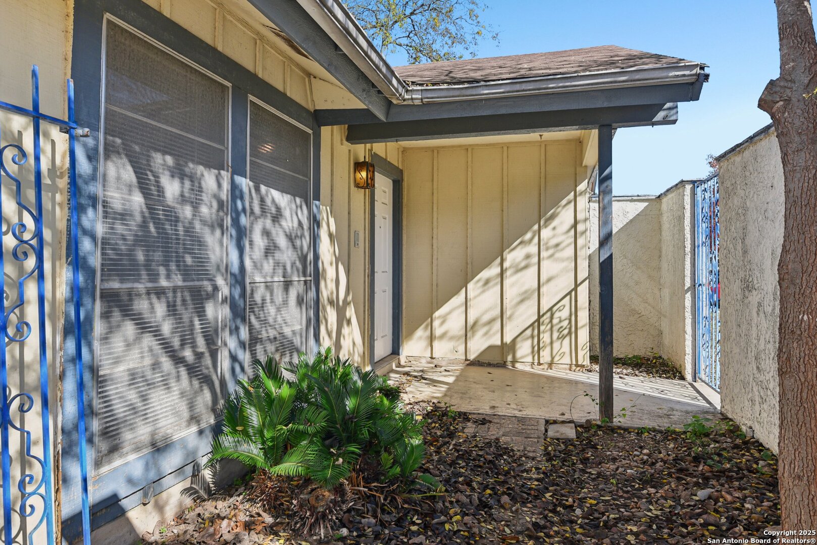 8203 Phoenix Universal City TX 78148