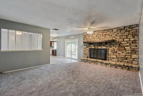8203 Phoenix Universal City TX 78148