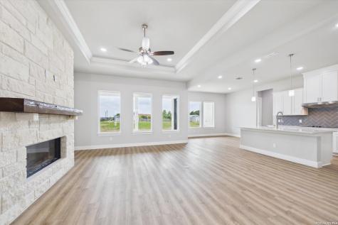 305 Venado Oaks Castroville TX 78009