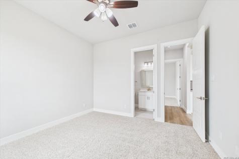 305 Venado Oaks Castroville TX 78009