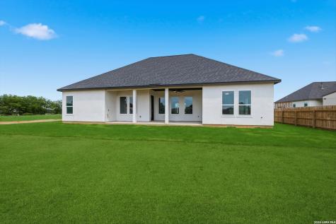 305 Venado Oaks Castroville TX 78009