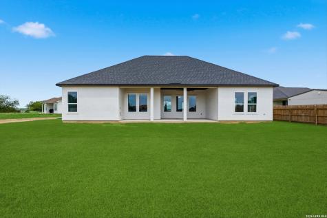 305 Venado Oaks Castroville TX 78009