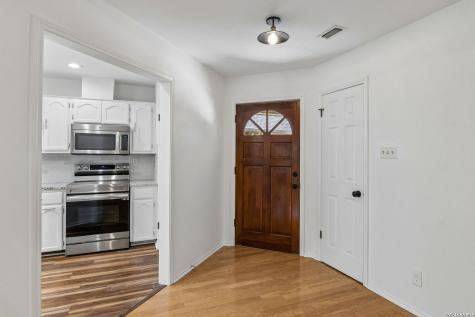 106 Hiler San Antonio TX 78209