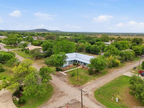 309 E Houston Street Knippa TX 78870