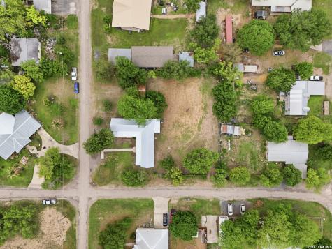 309 E Houston Street Knippa TX 78870