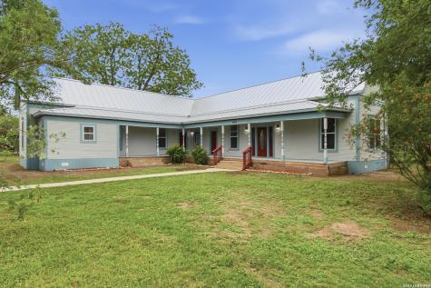309 E Houston Street Knippa TX 78870