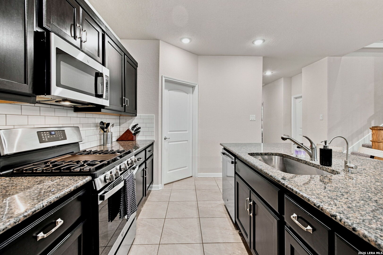 8239 Sunrise Glen Schertz TX 78154