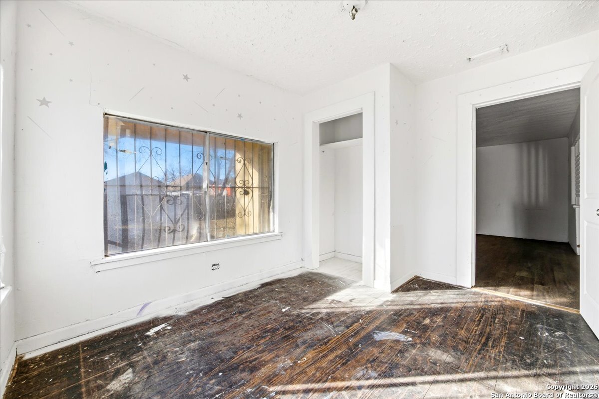 242 Fairview Avenue San Antonio TX 78223