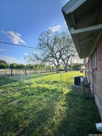 8798 Abe Lincoln San Antonio TX 78240