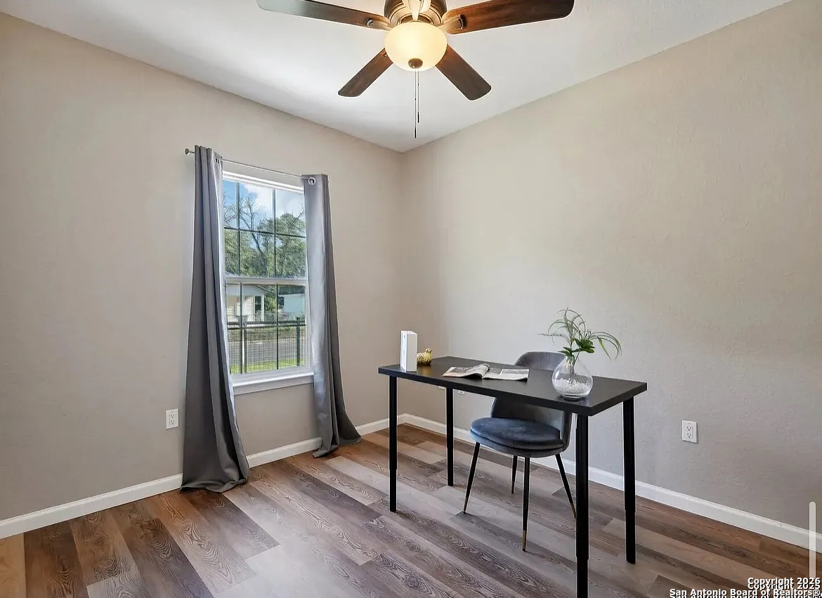 1006 & 1008 Center San Antonio TX 78202