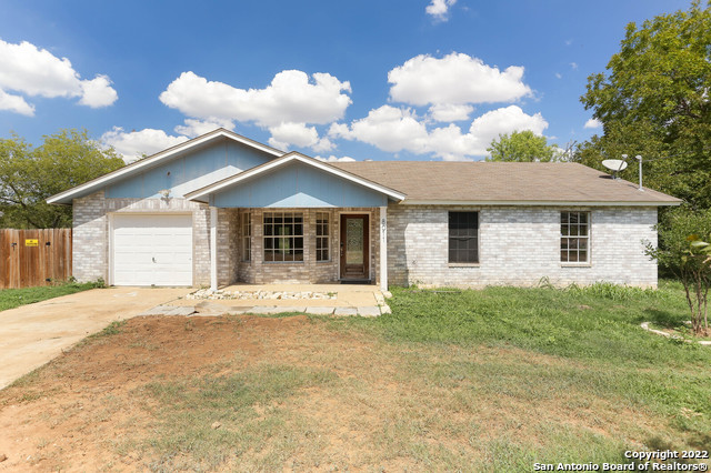 8011 1st Street Somerset TX 78069
