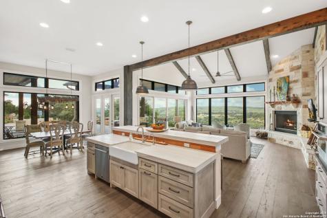 1023 Comanche Ridge New Braunfels TX 78132