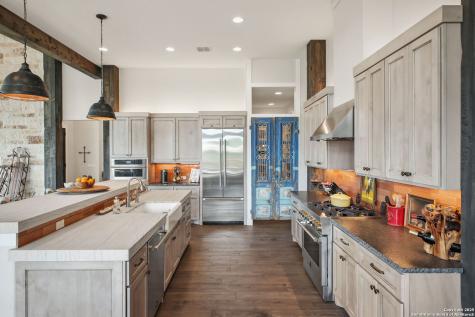 1023 Comanche Ridge New Braunfels TX 78132