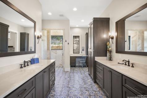 1023 Comanche Ridge New Braunfels TX 78132