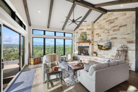 1023 Comanche Ridge New Braunfels TX 78132