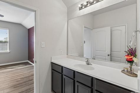 7811 Creekshore Cove San Antonio TX 78254