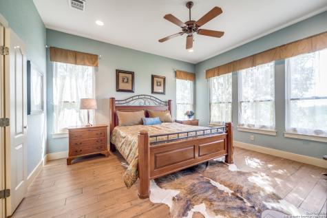 203 Horseshoe Bend Boerne TX 78006