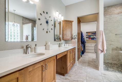 203 Horseshoe Bend Boerne TX 78006