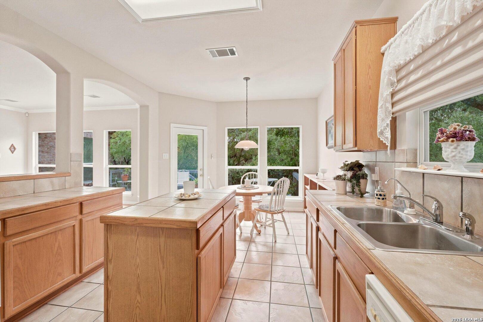 7902 Highland Park San Antonio TX 78250