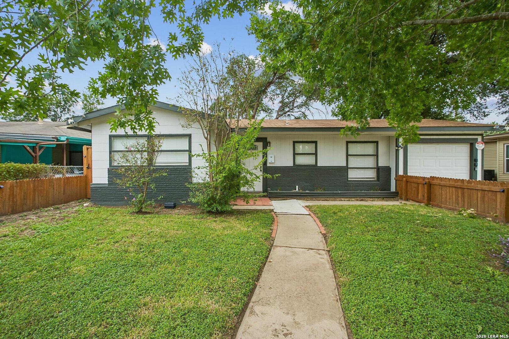 318 Hillwood Drive San Antonio TX 78213