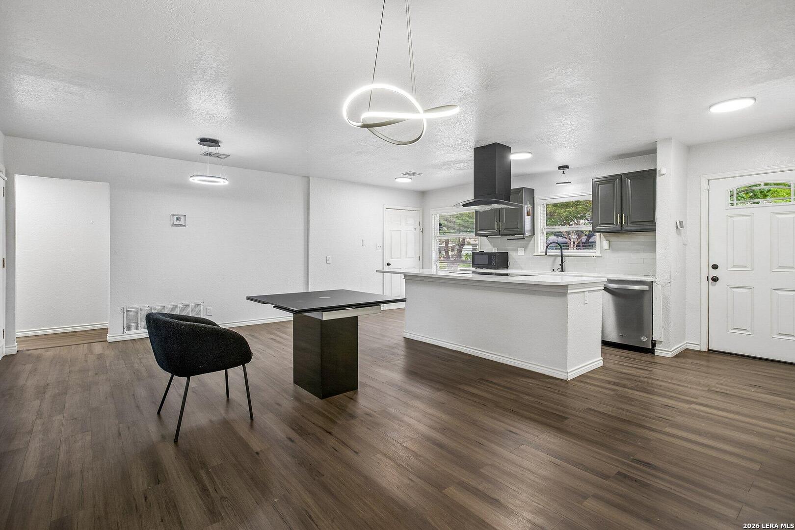 318 Hillwood Drive San Antonio TX 78213