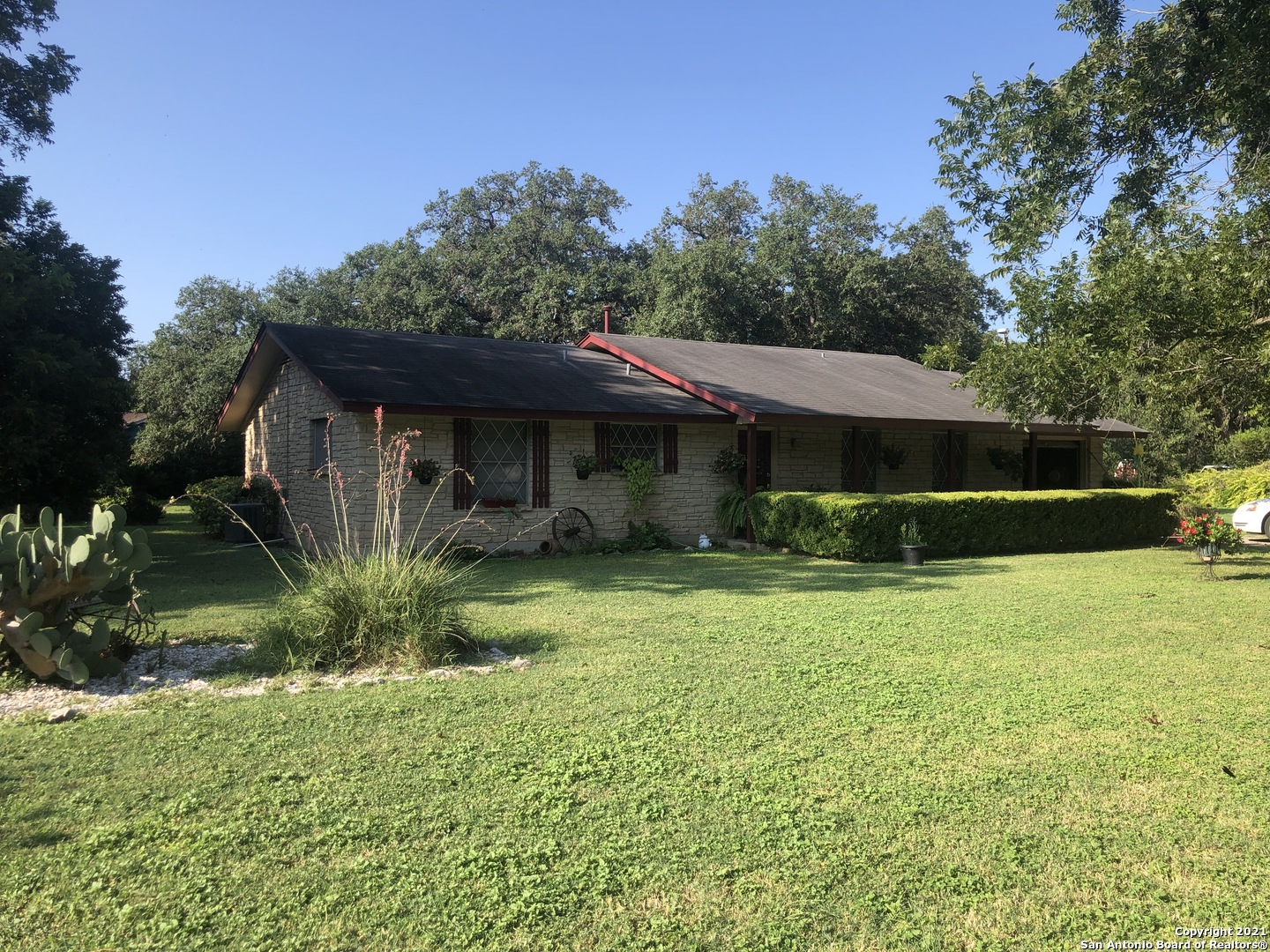 10140 Commerce Street Atascosa TX 78002