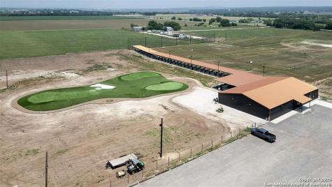 124 Pin Oak Castroville TX 78009