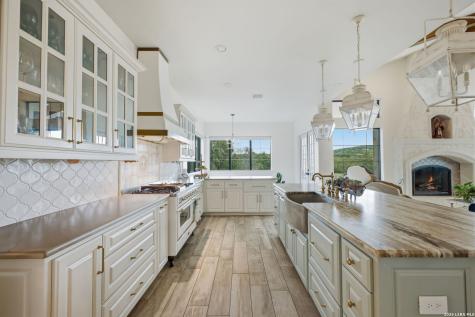 11418 Anaqua Springs Boerne TX 78006