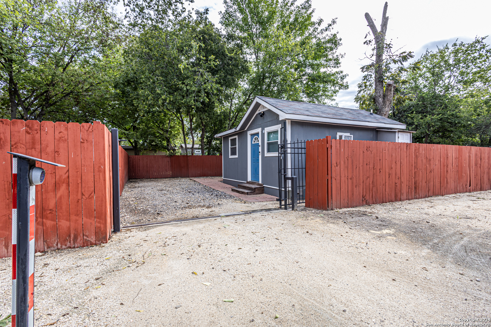 1202 N Center San Antonio TX 78202