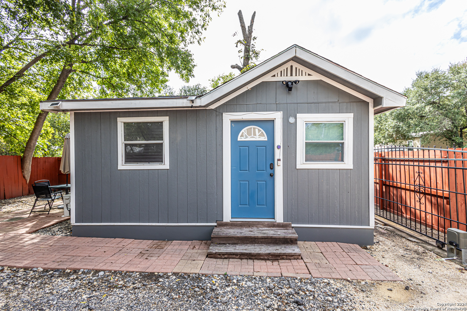 1202 N Center San Antonio TX 78202