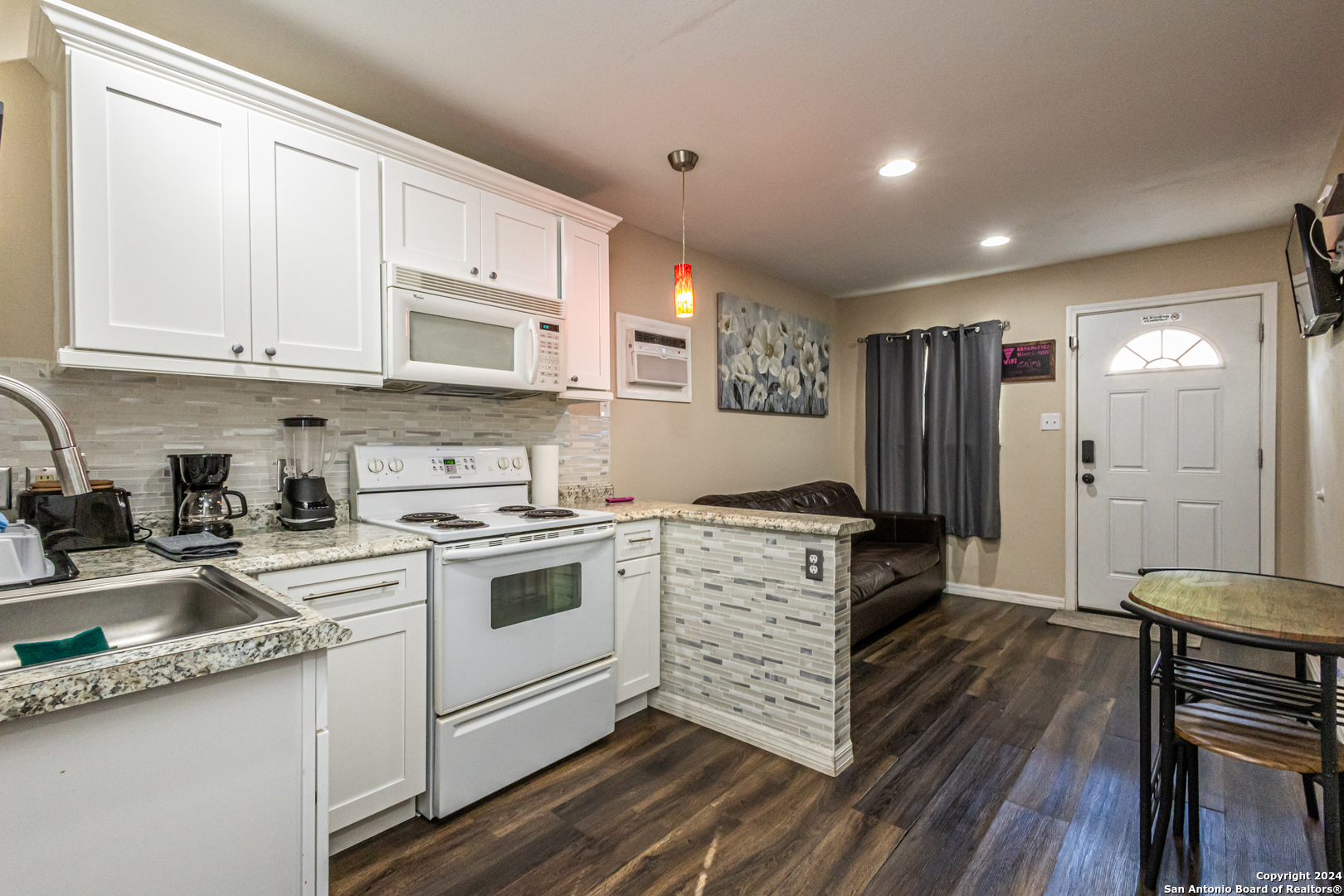 1202 N Center San Antonio TX 78202