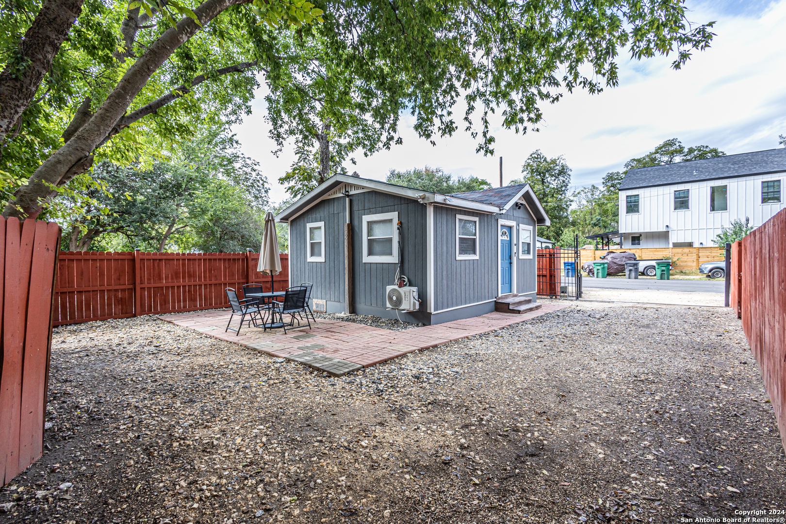 1202 N Center San Antonio TX 78202