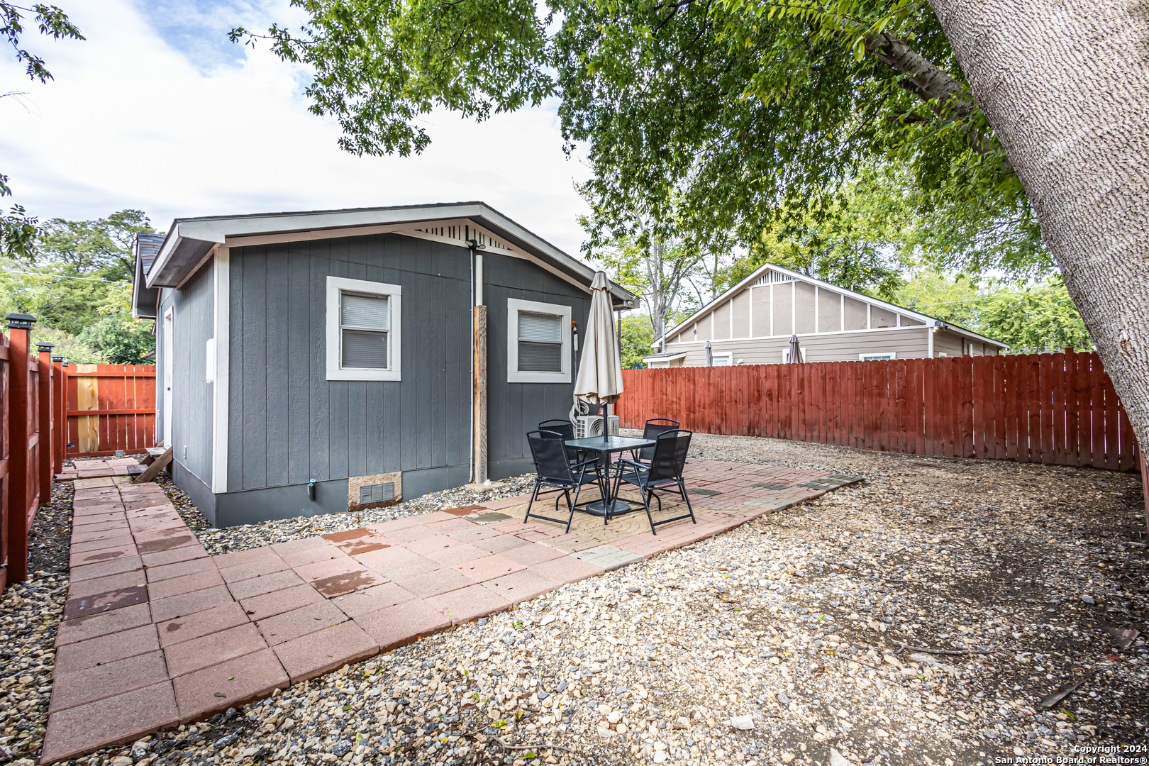 1202 N Center San Antonio TX 78202
